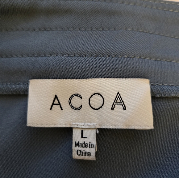 Acoa Womens Cropped Top Sz L Blue Adj. Straps Side Zip Soft To Touch - Picture 8 of 10